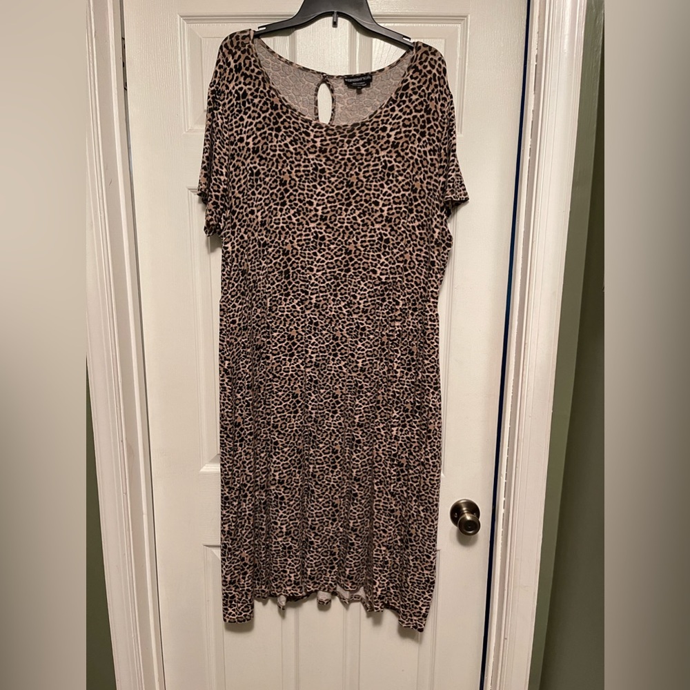 Beautiful ASOS Curve midi leopard dress